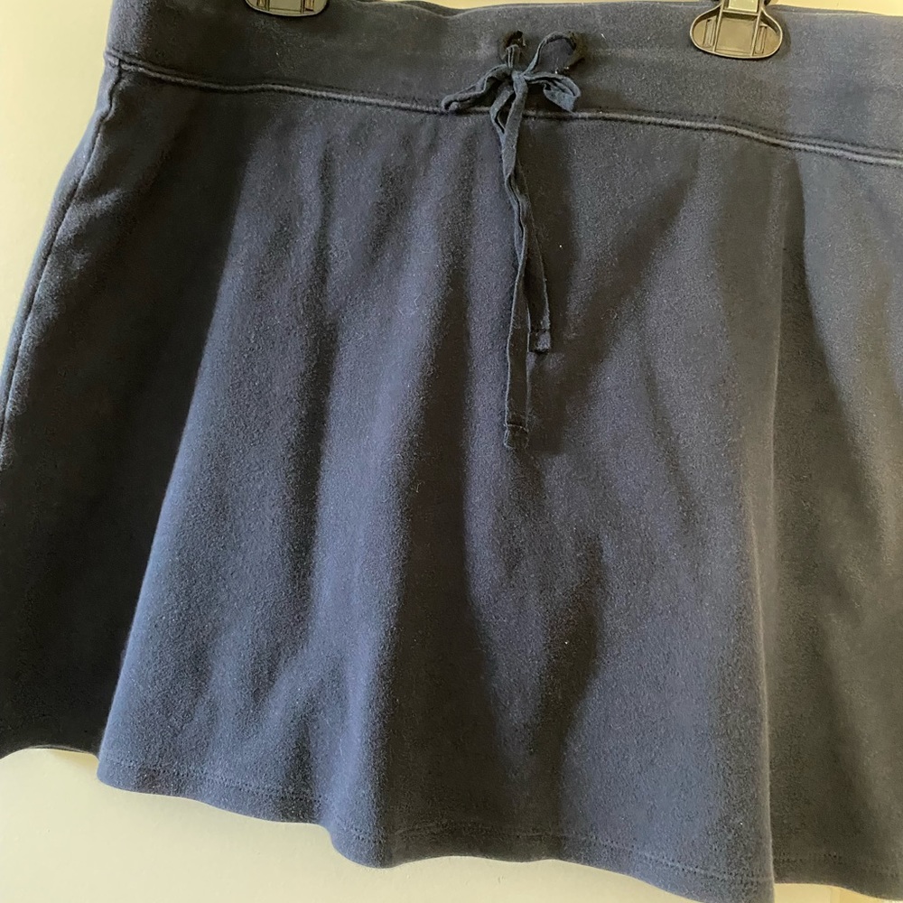 Liz wear Navy blue skort, size M